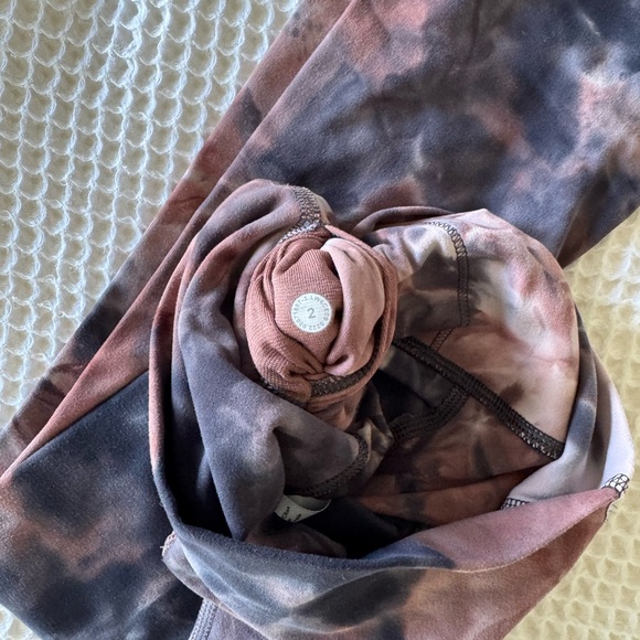 LULULEMON Align High Rise crop 23” - Picture 5 of 5